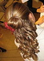 damskie fryzury długie, czyli uczesanie z włosów długich dla kobiet :  77